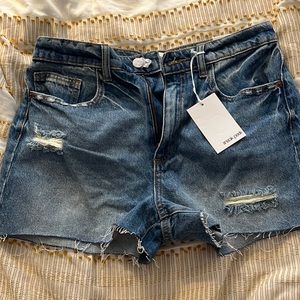 Sneak peek, size large vintage shorts, never worn